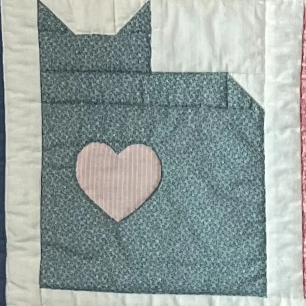 Handmade Hand-Quilted Cozy Cat Baby Quilt / Lap Blanket / Wall Hanging ~ Kittens - Picture 3 of 16